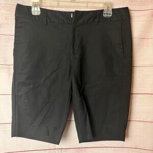 Liz Claiborne Women's Emma Black Dressy Bermuda Shorts  Sz 8